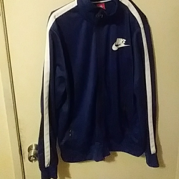 Nike jacket - Picture 1 of 2